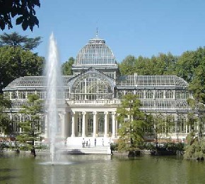 Palacio de Cristal en el Parque del Retiro - Madrid